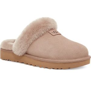 UGG cozy slipper NEW size 9
